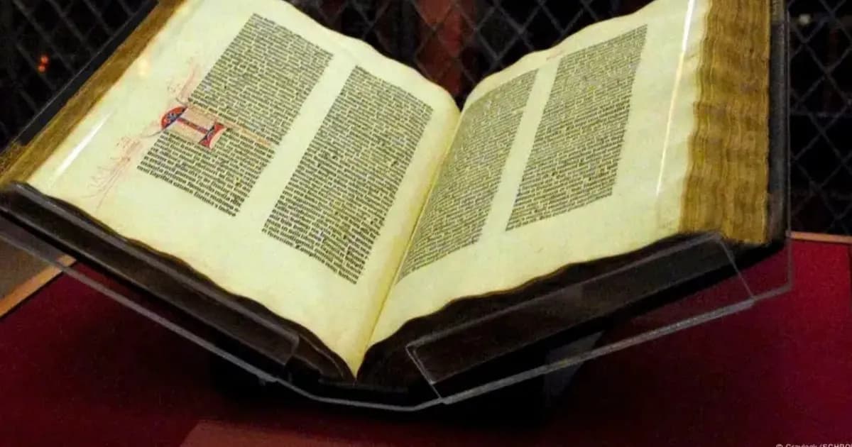 Explorando el Misterio: Borges, Averroes y la Biblia en un Diálogo Infinito