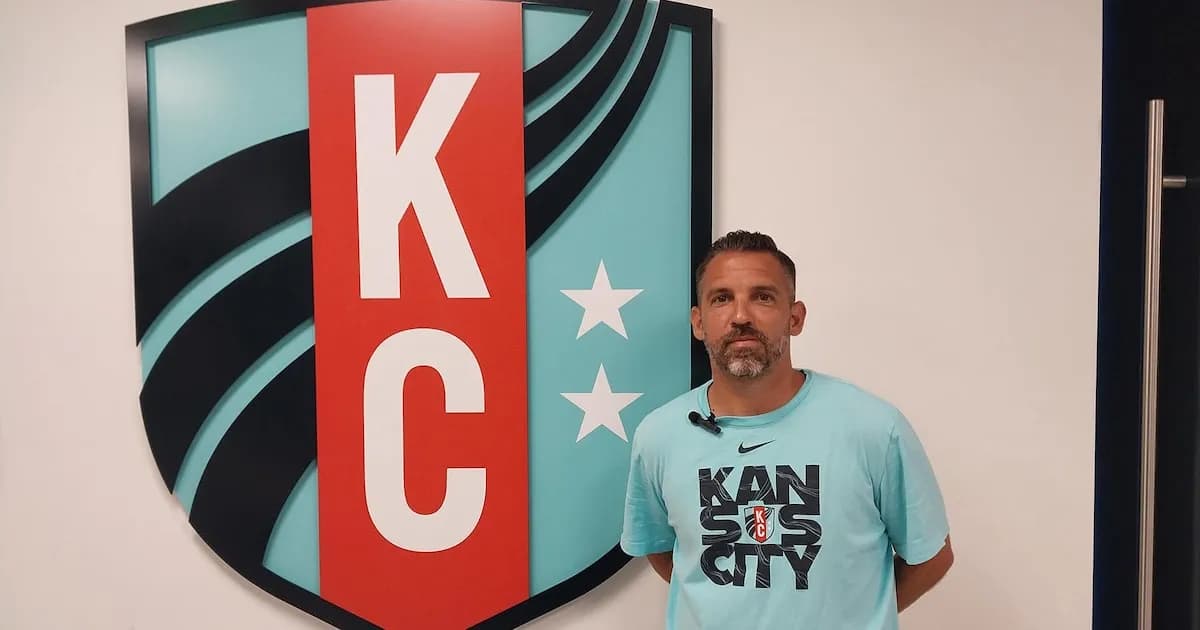 Un argentino en Kansas City: De Floresta al éxito en el fútbol femenino estadounidense