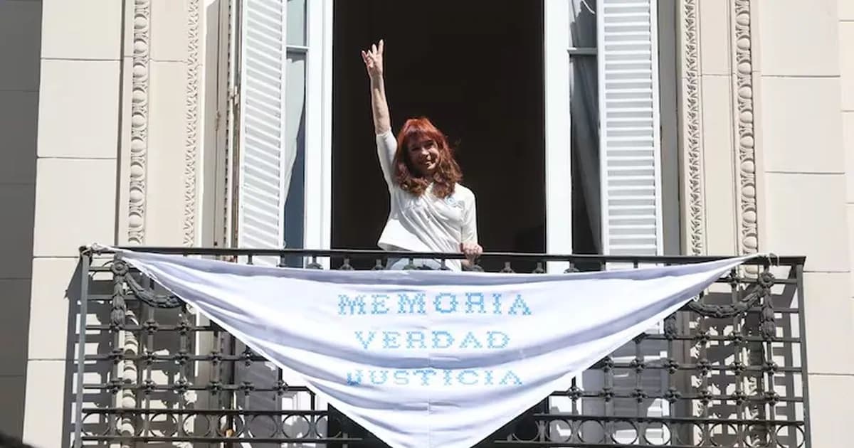Cristina Kirchner quedó bajo advertencia judicial por las manifestaciones frente a su domicilio