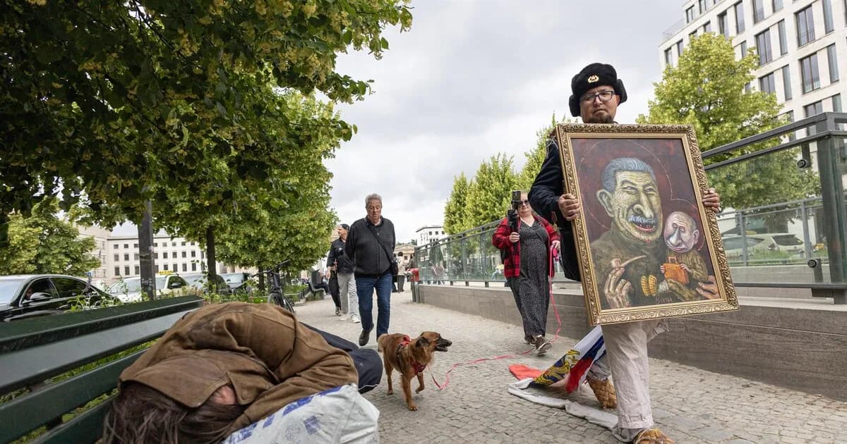 Tusk considera que el asesinato del caricaturista ruso es un acto de terrorismo de Estado