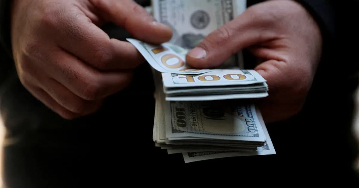 El Dólar Se Eleva por Segundo Día: ¿Superará la Inflación en Junio?