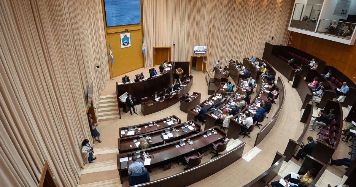 Gobernadores argentinos buscan apoyo legislativo para financiar obras públicas internacionales