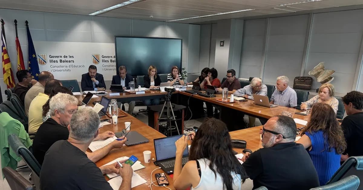 Docentes mayores de 55 años reducirán su carga horaria en la educación concertada
