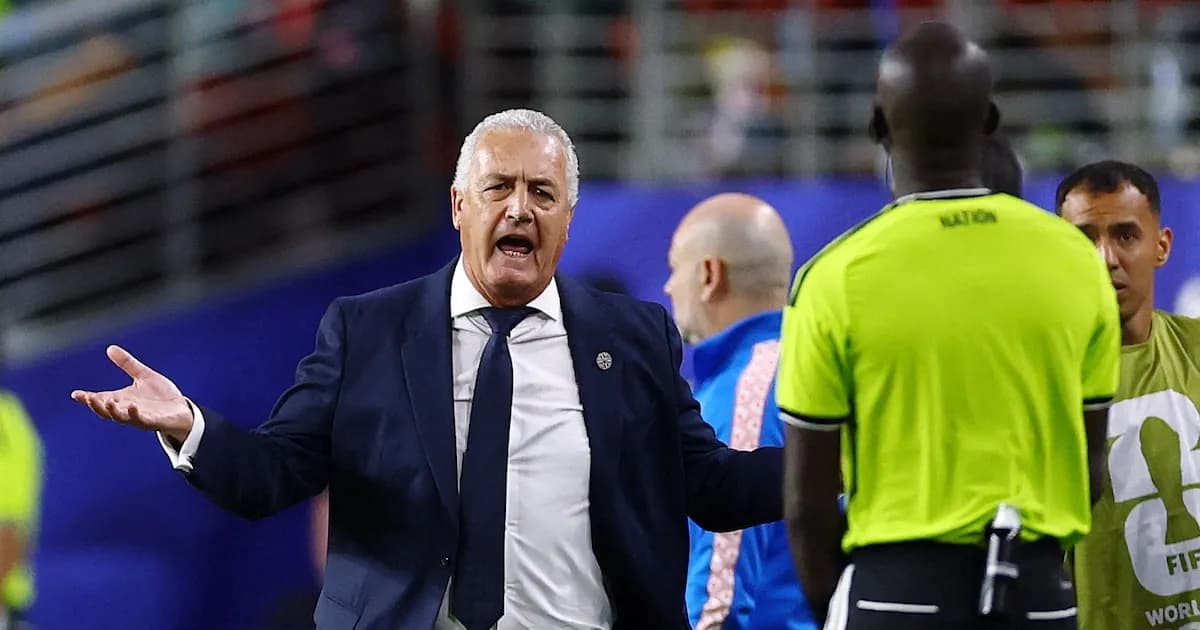 Gustavo Alfaro critica el arbitraje y la expulsión de Almirón en el Mundial 2026