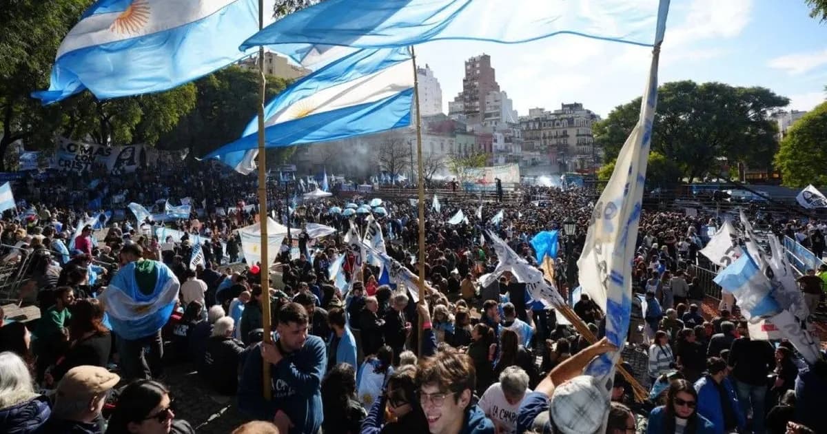 Gran movilización en Parque Lezama por la libertad de Cristina Fernández de Kirchner