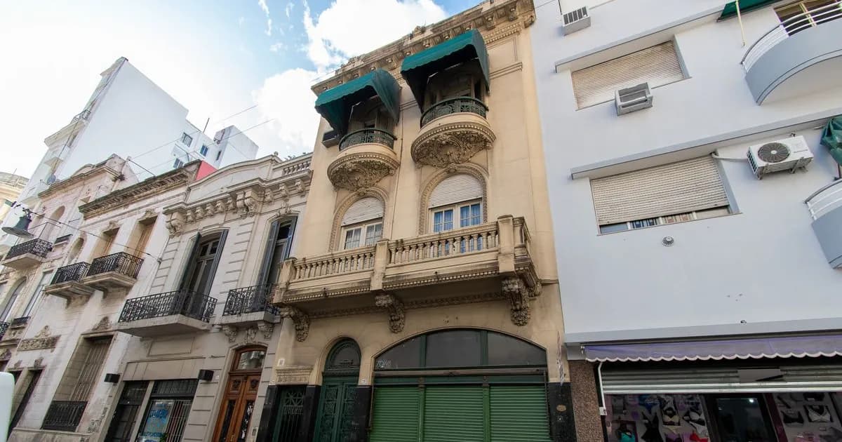 Redescubriendo a Virginio Colombo: la casa en venta que refleja el Art Nouveau argentino