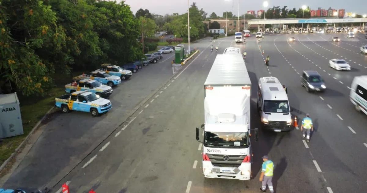 Controles viales: camiones y micros deberán usar el carril derecho en accesos a CABA