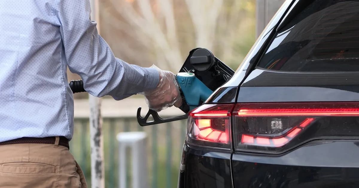Gasolineras bajo la lupa: se publicará lista de aquellas que no trasladen rebajas fiscales