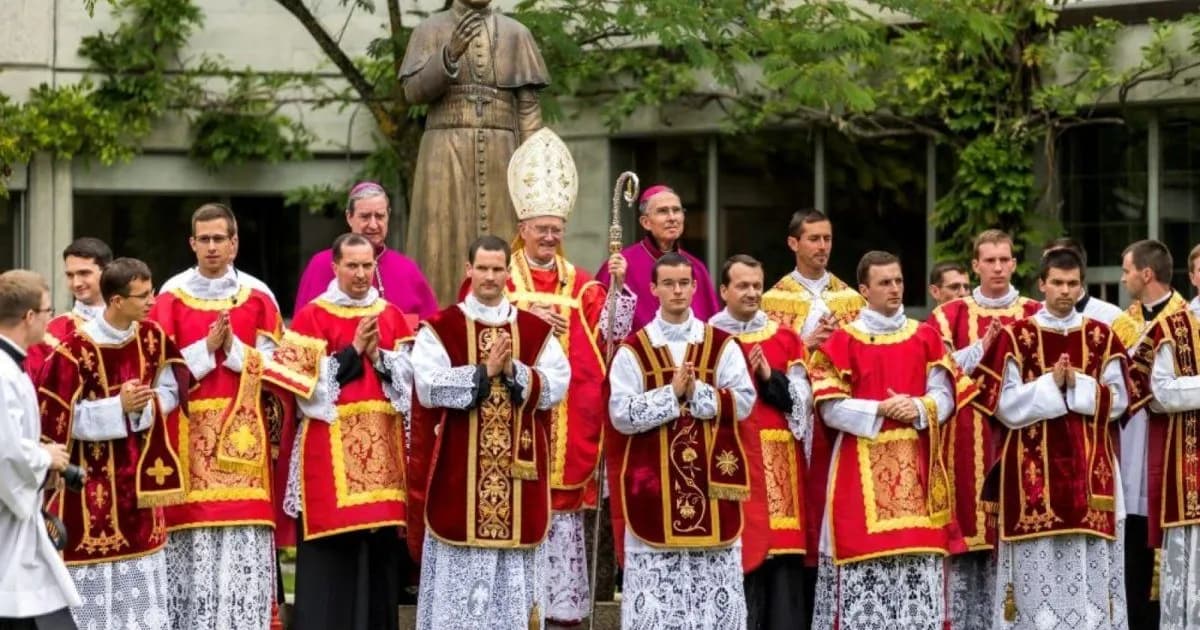 El Vaticano declara en cisma a la Fraternidad San Pío X tras consagraciones no autorizadas
