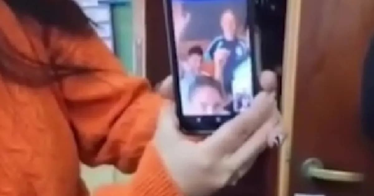 Estudiantes de Buenos Aires sorprenden con videollamada de la Selección Argentina