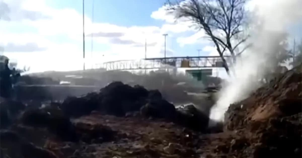 Accidente en la Dellepiane: Escape de Gas por Tubería Rota Complica el Tránsito