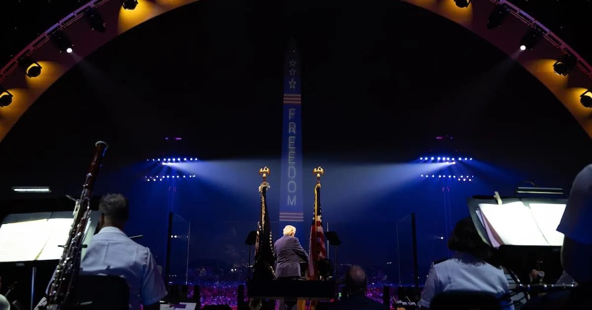 Trump celebra el 250º aniversario de EE.UU. con un discurso contra el comunismo y fuegos artificiales