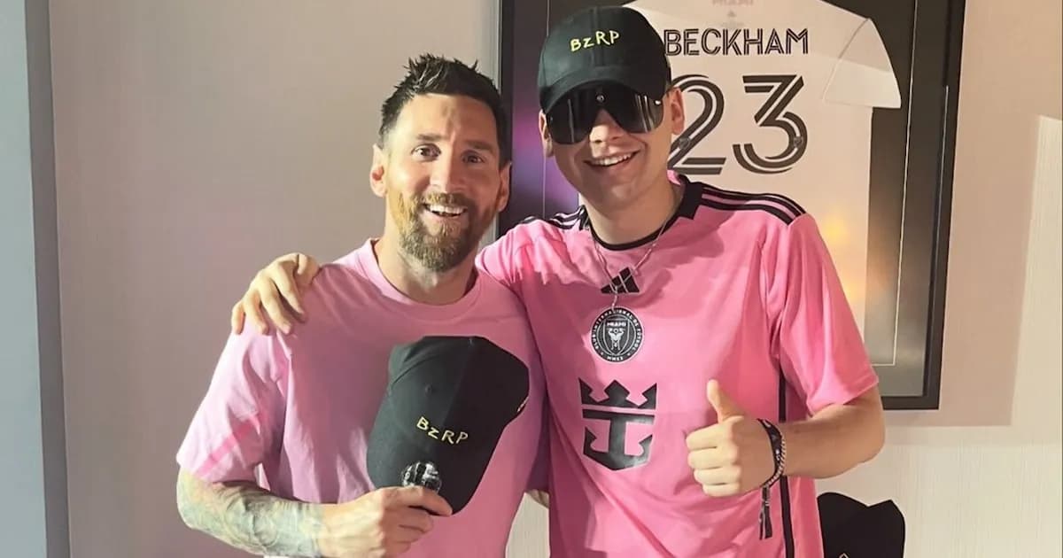 El emotivo encuentro entre Bizarrap y Messi tras el triunfo argentino ante Egipto