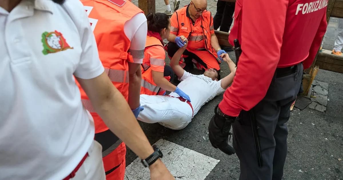 Cruz Roja brinda asistencia en el segundo encierro de Sanfermines 2026