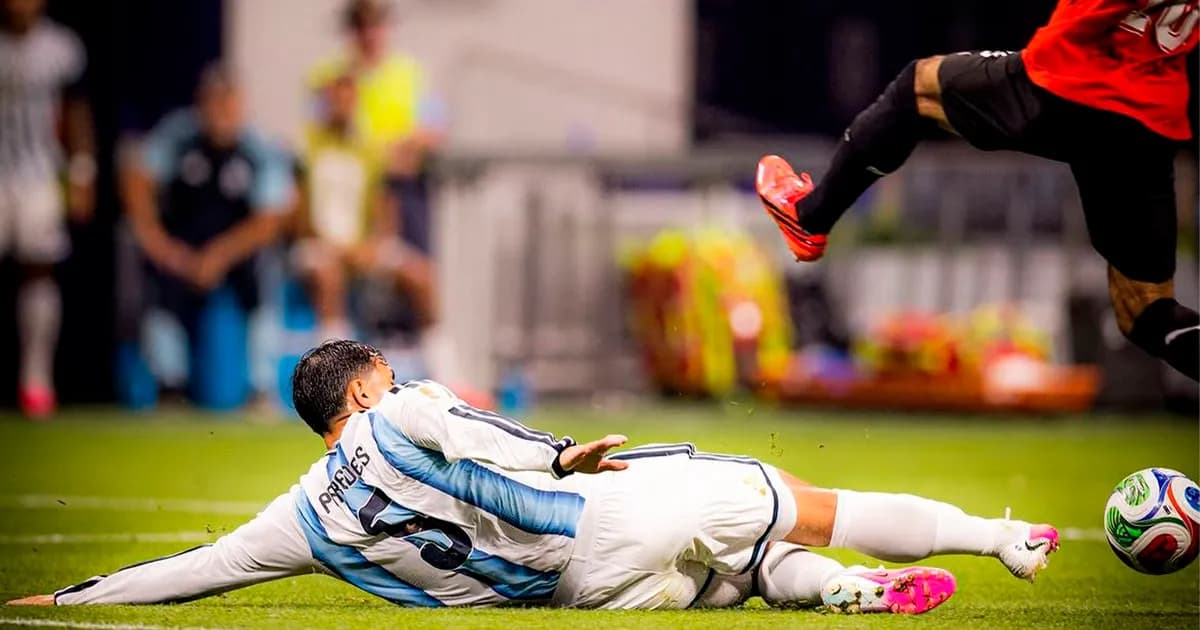 Paredes: "Jugamos para que el último partido de Messi no llegue nunca"
