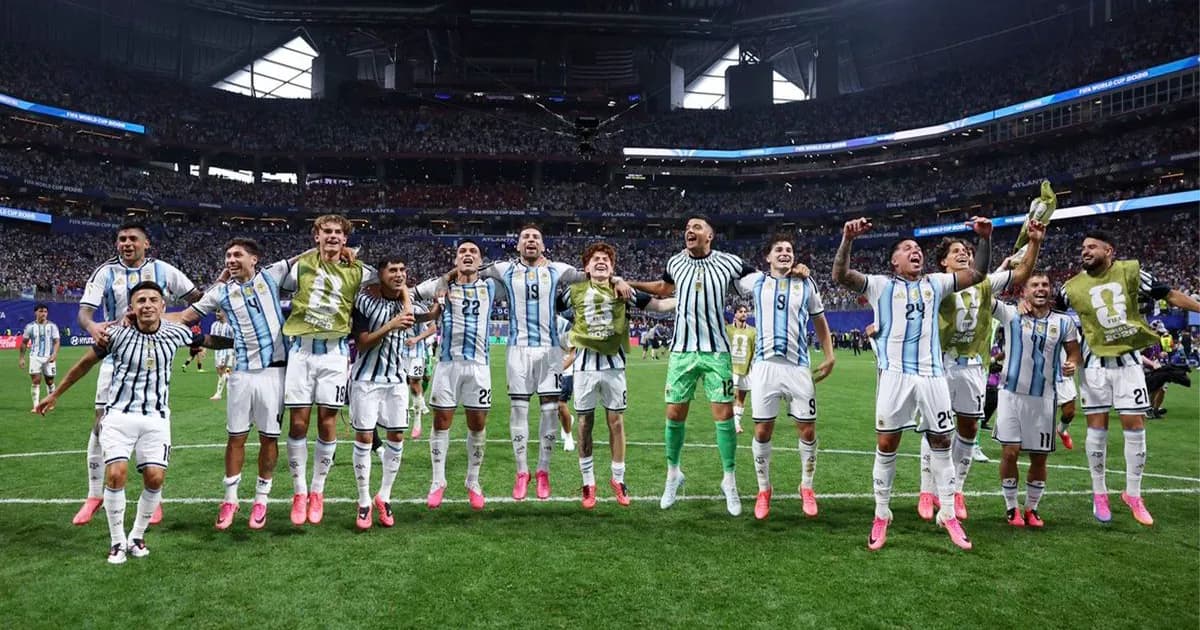 Argentina avanza a cuartos de final tras una épica remontada ante Egipto
