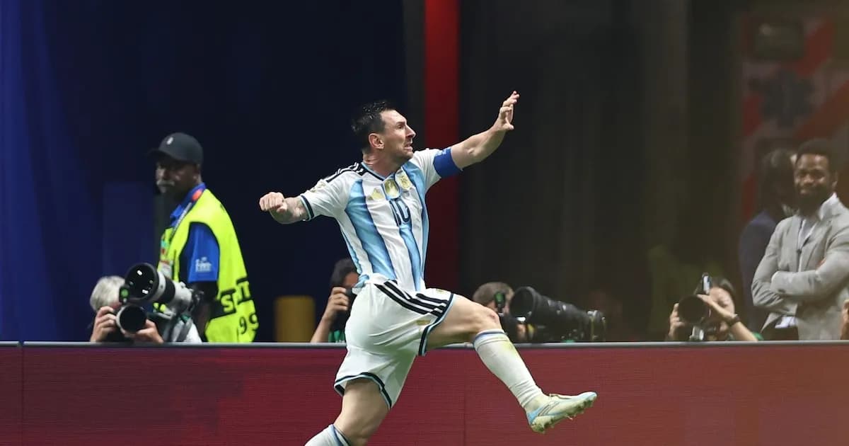 Messi y la aviación: un expiloto analiza sus habilidades como líder en el campo de batalla