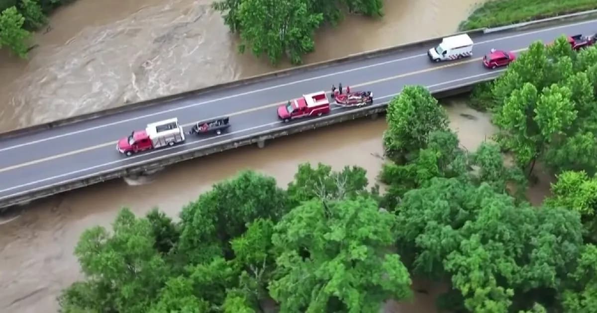 Más de 200 niños rescatados en Missouri tras inundaciones en un campamento