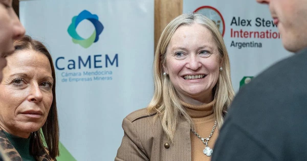 Francia declara persona no grata a vicegobernadora de Mendoza por comentario racista