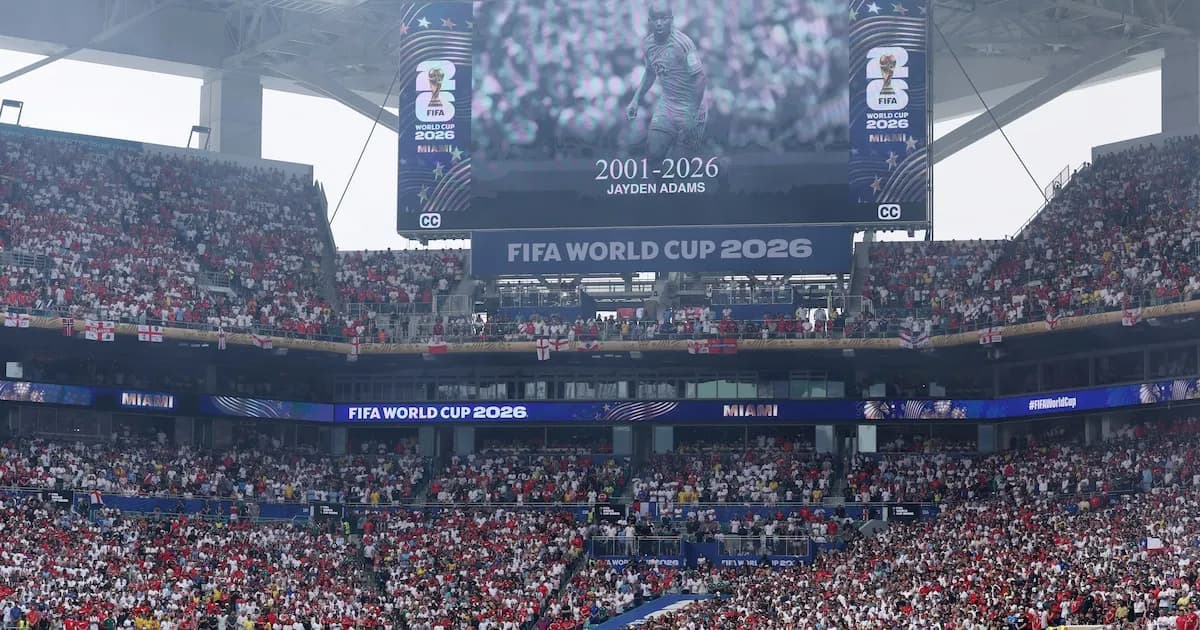 Emotivo homenaje en el Mundial: minuto de silencio por Jayden Adams en el Inglaterra-Noruega