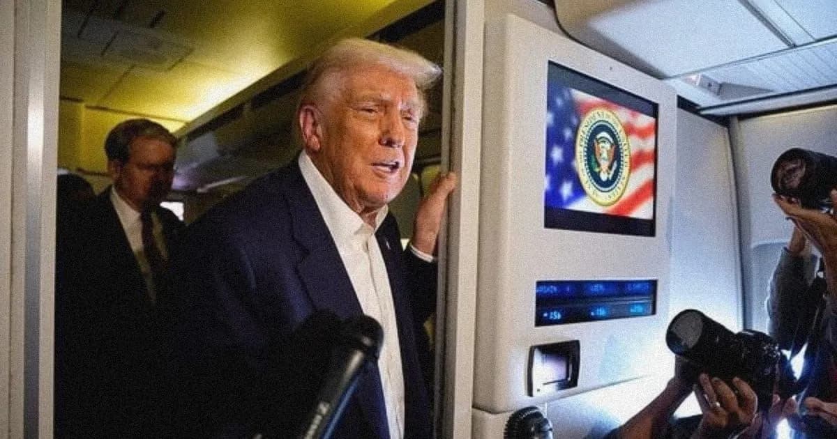 Trump citó a periodistas de un diario estadounidense por investigación del nuevo Air Force One