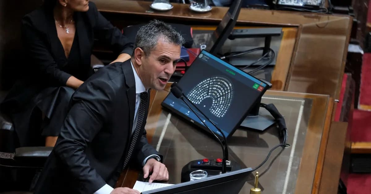 El Gobierno enfrenta una jornada crucial por la reforma laboral mientras Milei está en EE.UU.