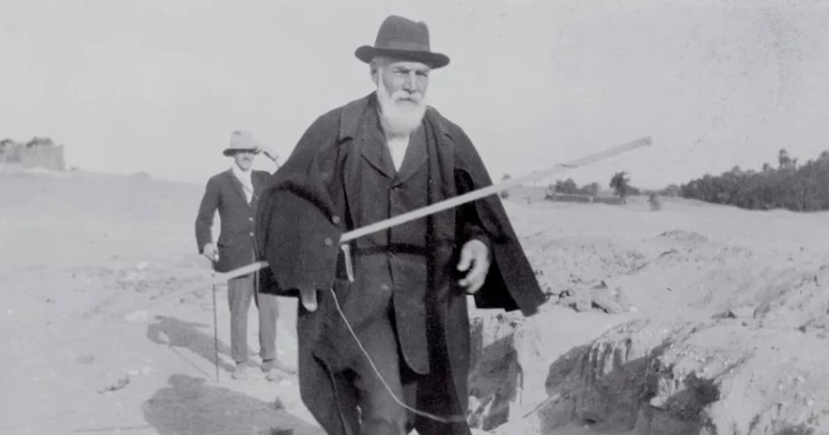Flinders Petrie: el pionero que revolucionó la arqueología moderna