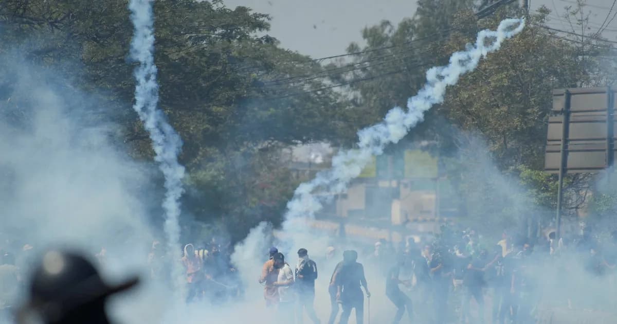 Violencia en Pakistán: manifestantes pro Irán intentan asaltar consulado estadounidense en Karachi