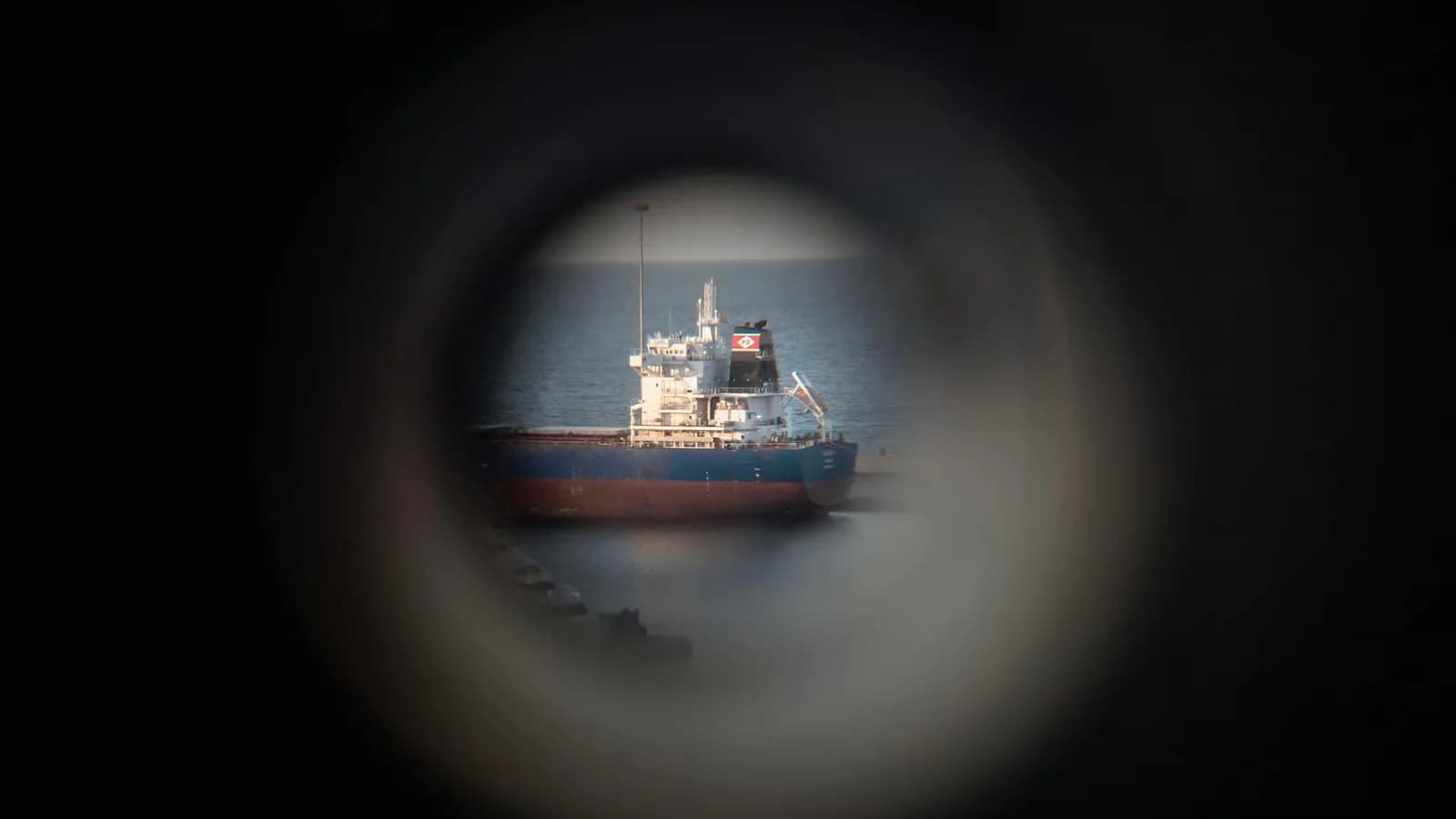 Reportan la interceptación de un superpetrolero saudí en el estrecho de Ormuz