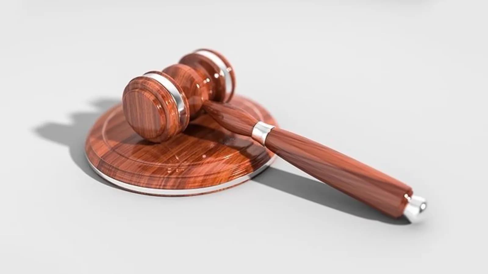 La Justicia mantiene la causa contra un exalcalde del PSOE de La Granja