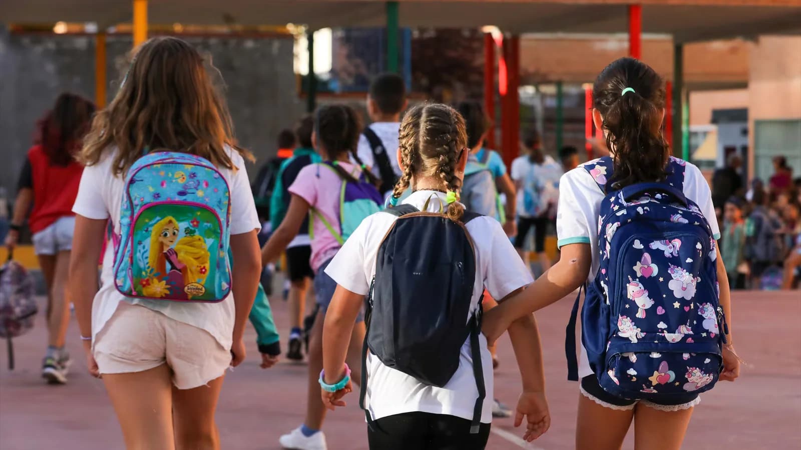 Qué gastos escolares pueden desgravar en la Renta y cuánto permite cada comunidad