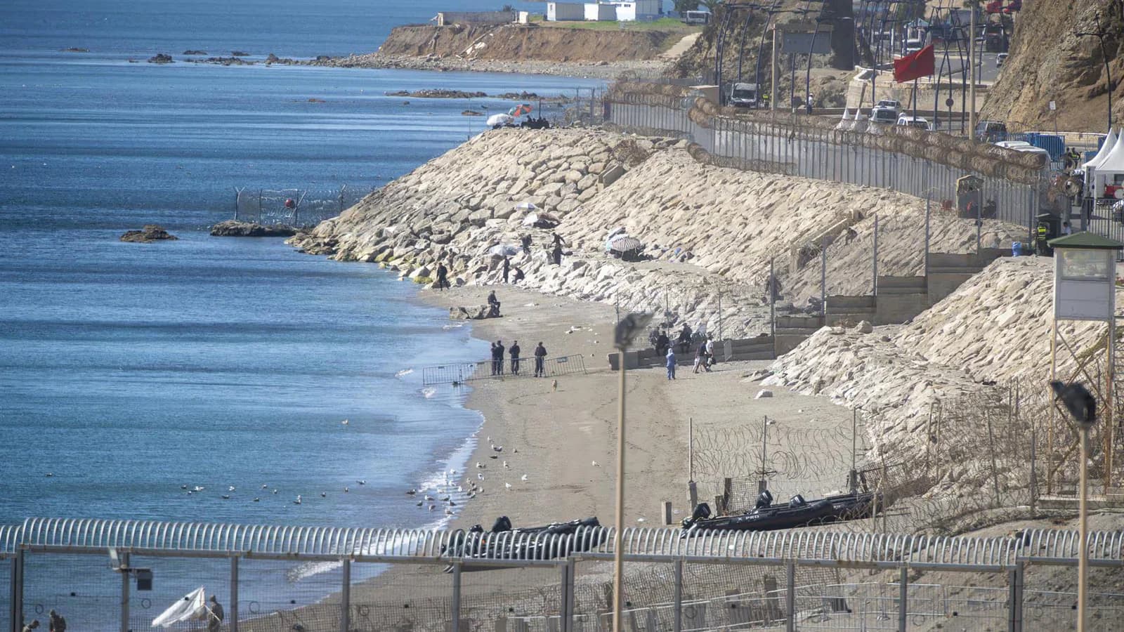 Torres advierte que algunos menores de Ceuta no podrán ser devueltos