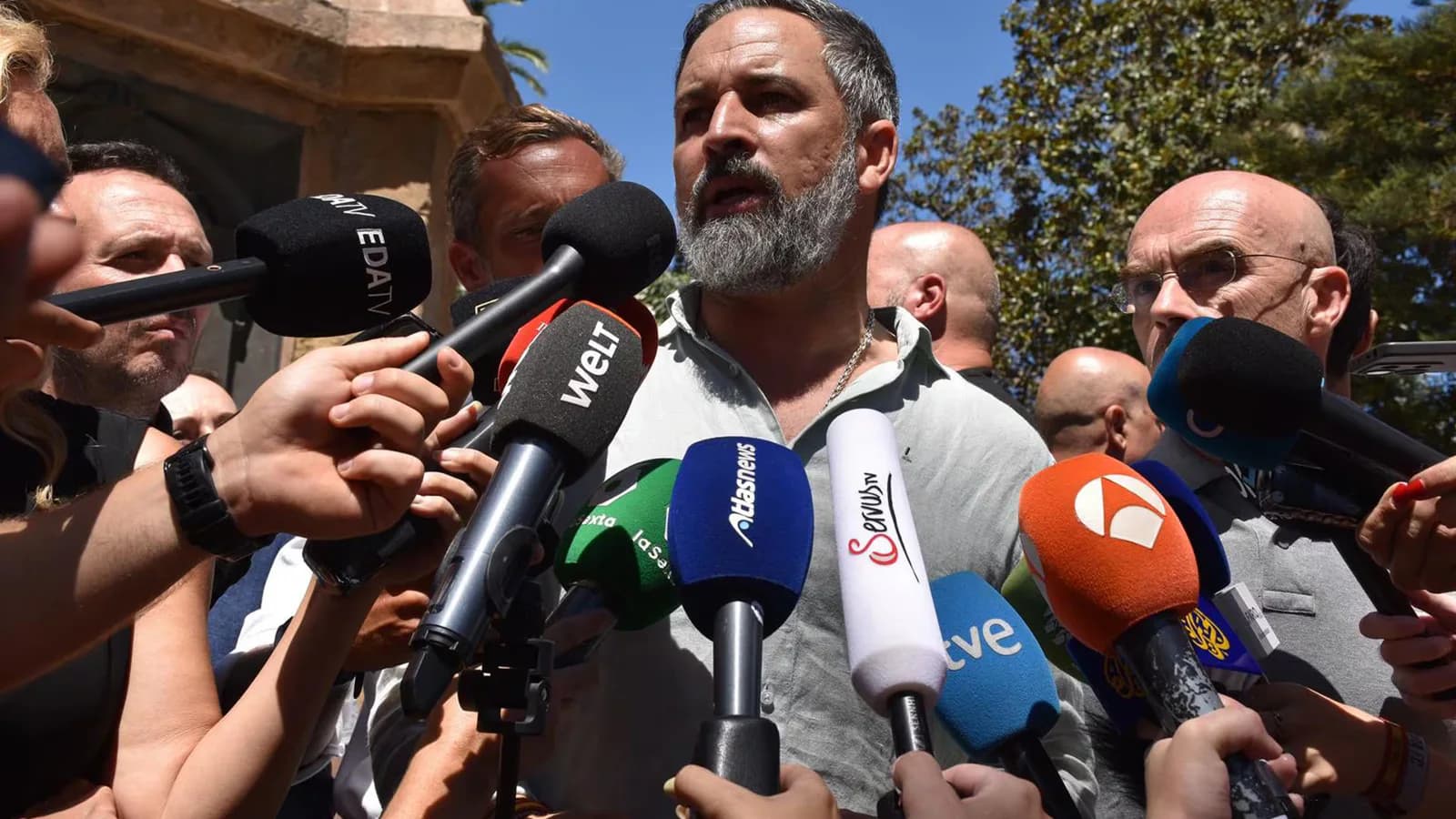 Abascal pidió movilizaciones en apoyo a Ceuta y acusó al Gobierno de “traición”