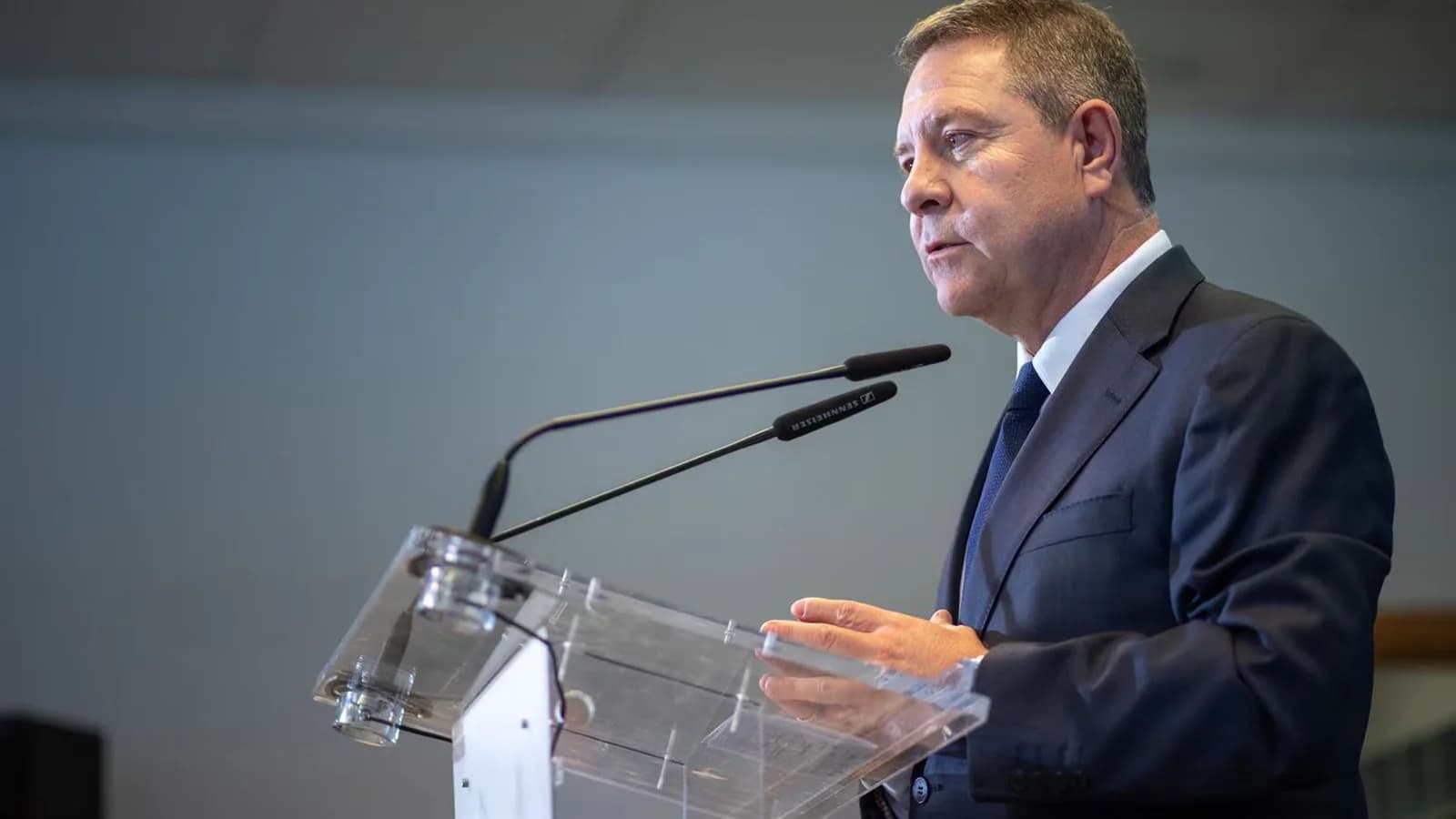 García-Page reclama consecuencias si se confirma el informe sobre la crisis de Ceuta