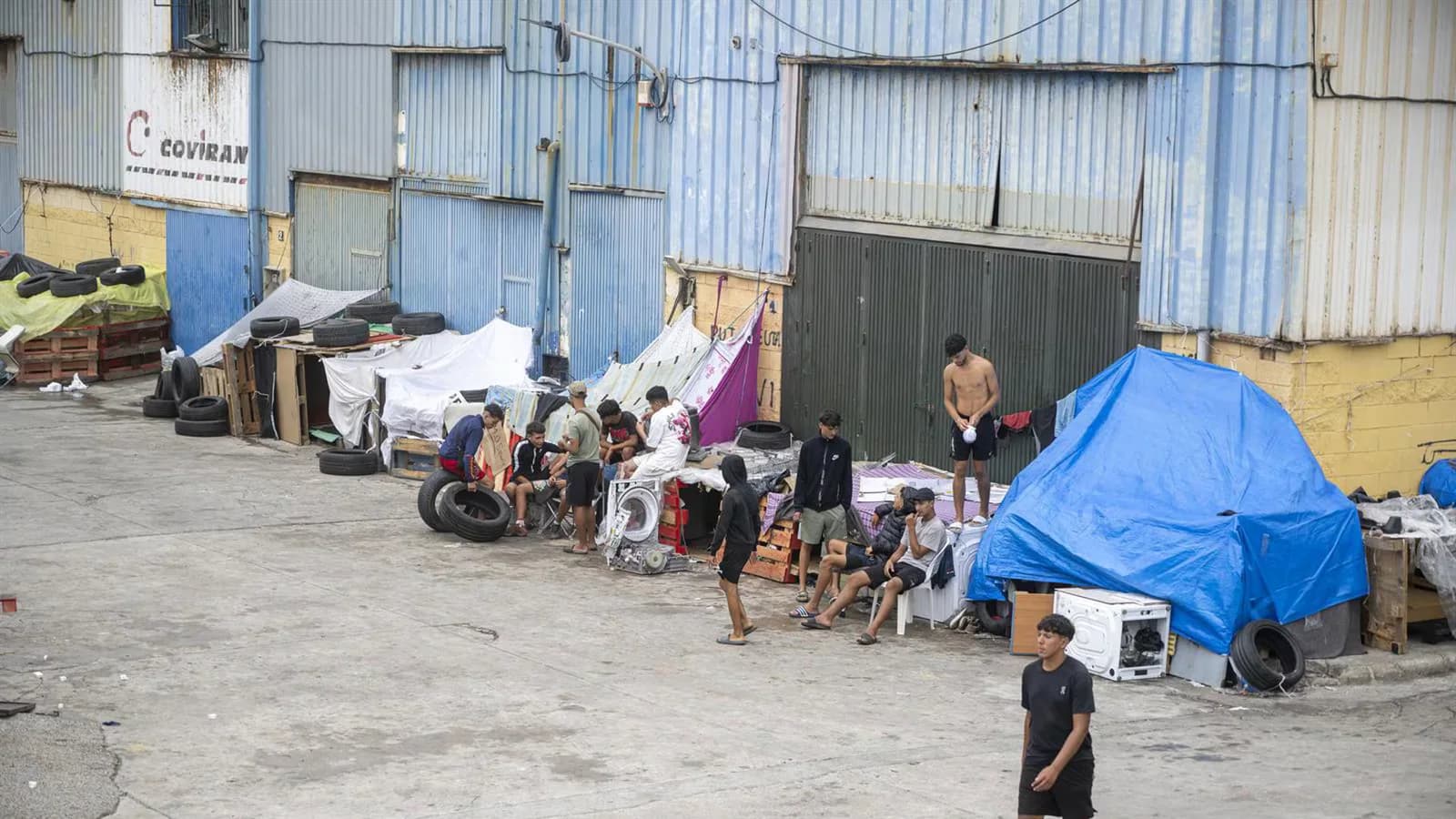 Madrid acusa a Marruecos de un papel decisivo en la crisis migratoria de Ceuta