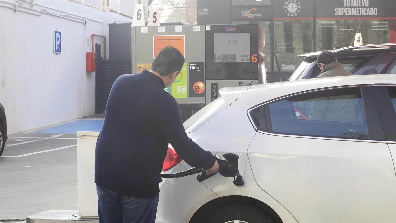 Diésel y gasolina acumulan nueve semanas de subas y alcanzan máximos desde marzo