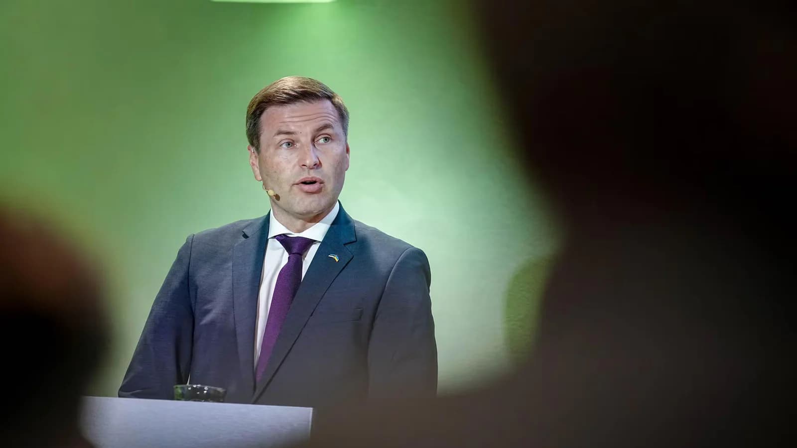 Renunció el ministro de Defensa de Estonia por un acuerdo de munición para Ucrania