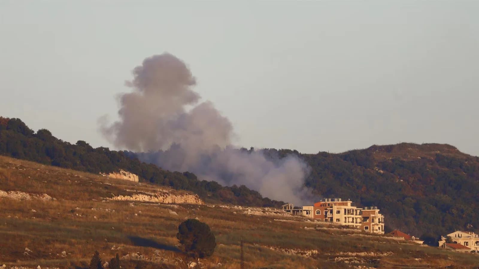 Israel asegura haber tomado el control operativo de una posición de Hezbolá en Líbano