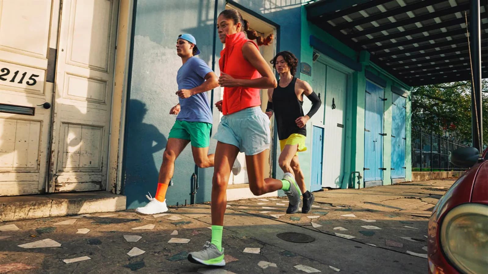 Lululemon se desploma hasta 18% tras caer su beneficio y recortar sus previsiones