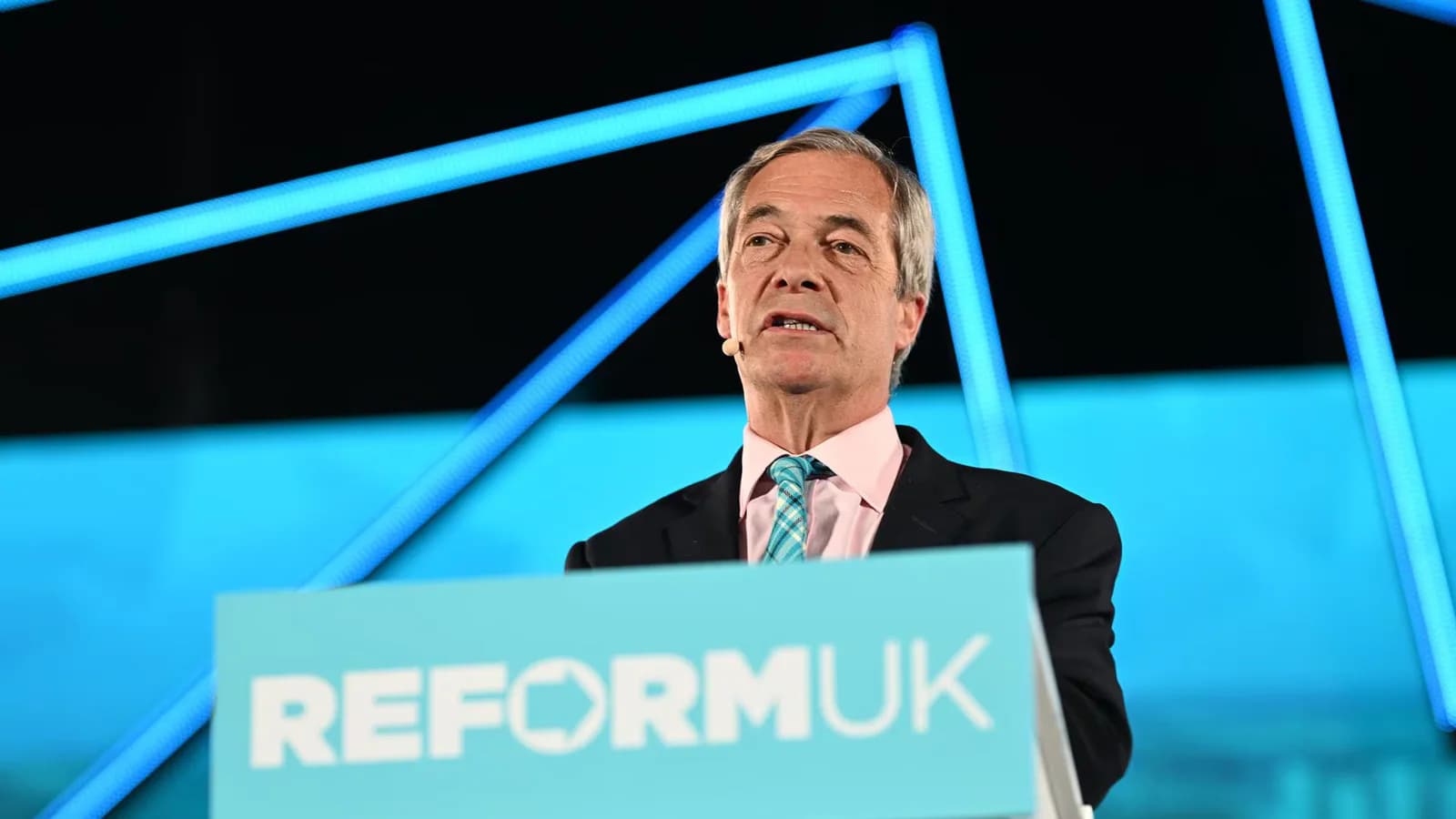 Renuncian dos dirigentes de Reform UK por una investigación sobre financiamiento