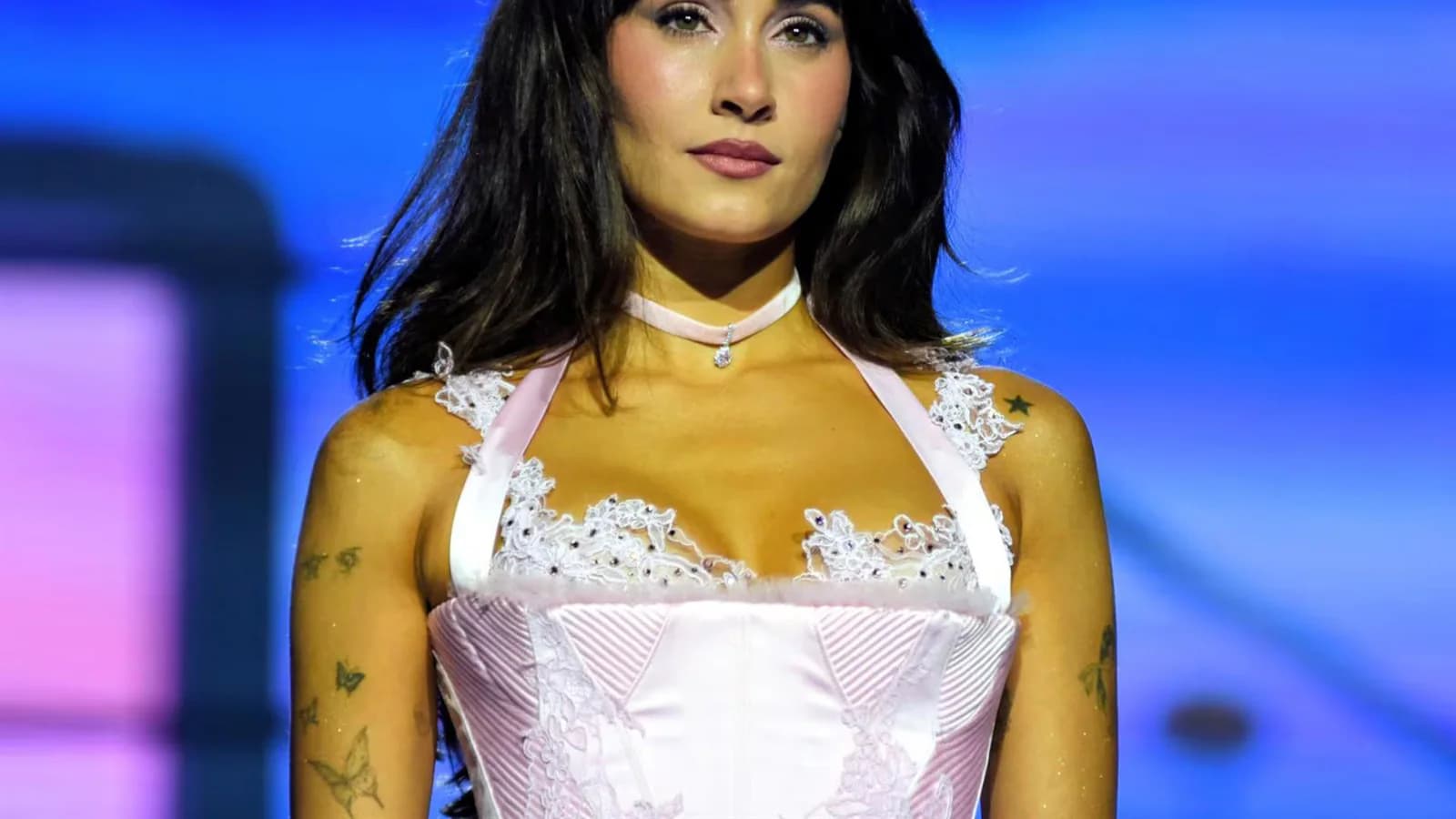 Aitana emociona al Palau Sant Jordi en el primero de sus cuatro conciertos en Barcelona