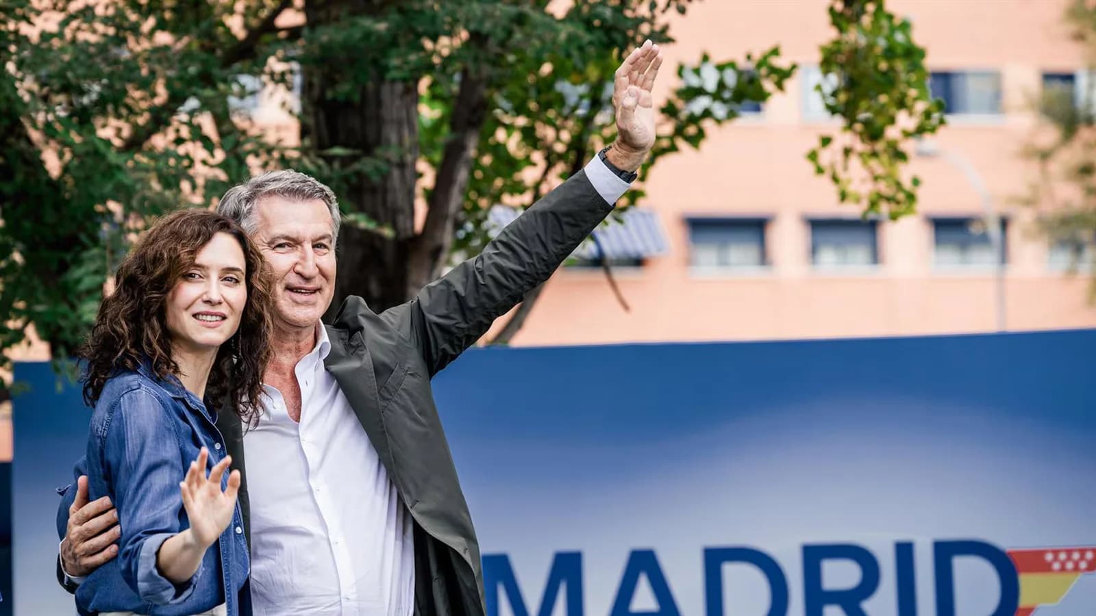 Feijóo respalda a Ayuso y llama a “ganar con ganas” en Madrid