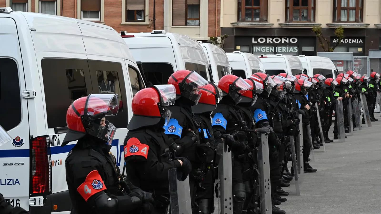 ErNE denuncia botellazos contra agentes durante los incidentes de Urduliz