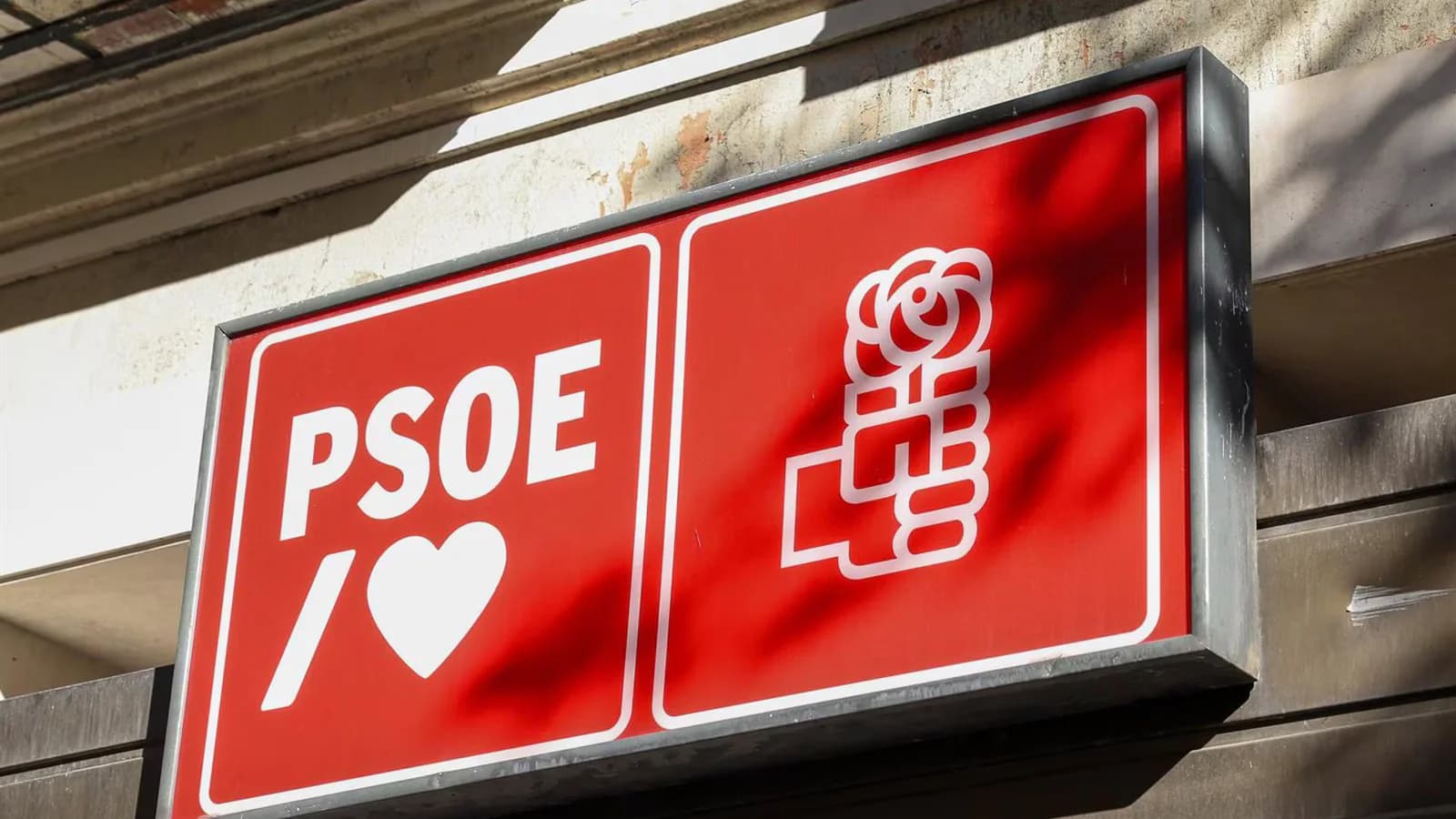 Pedraz cita a declarar como investigados a la gerente del PSOE y al exabogado de Koldo