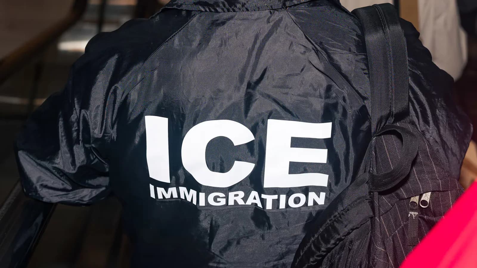 Autorizan 19 alimentaciones forzosas a migrantes detenidos en Estados Unidos