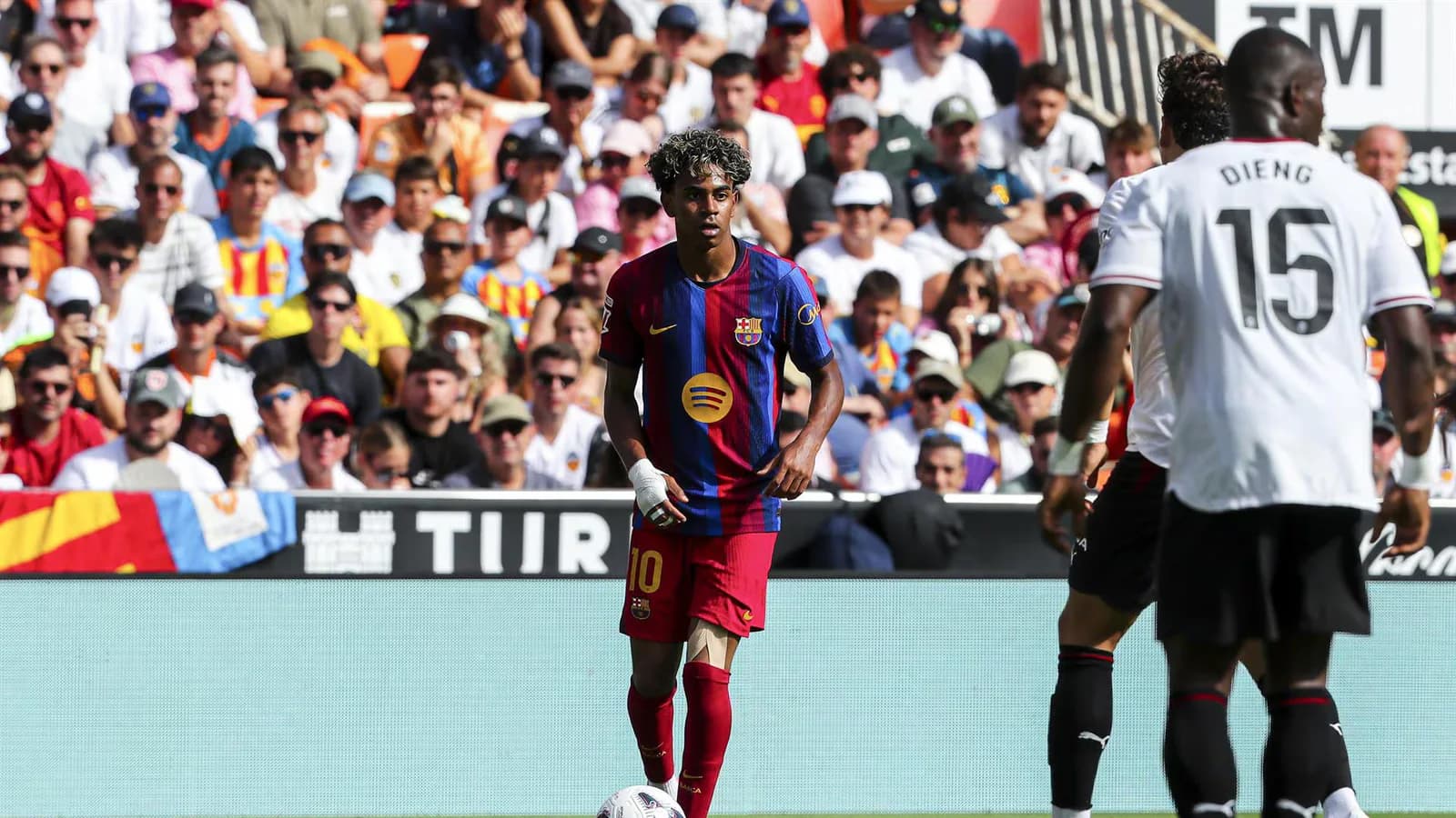Barcelona goleó 5-0 al Valencia y sigue como líder de LaLiga