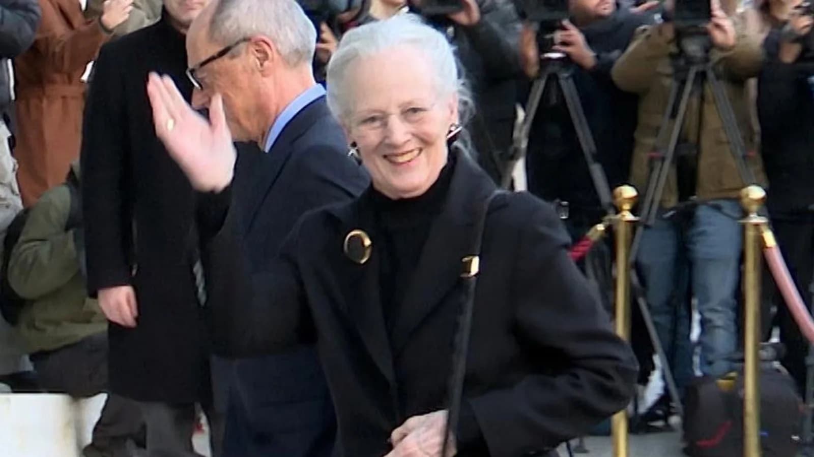 La reina Margarita de Dinamarca fue internada por un hematoma y deshidratación