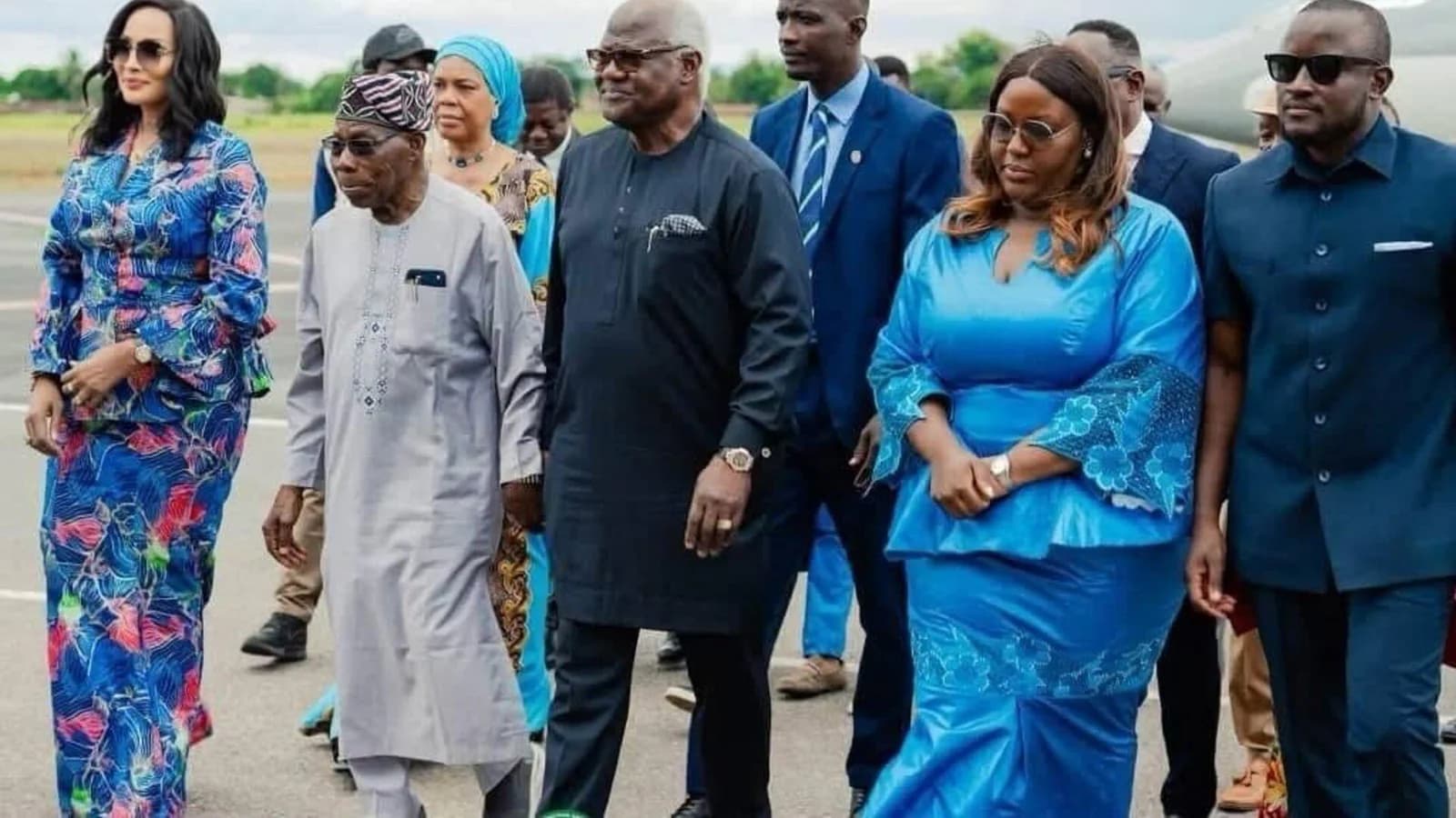 Julius Maada Bio recibió en Freetown a su antecesor Ernest Bai Koroma