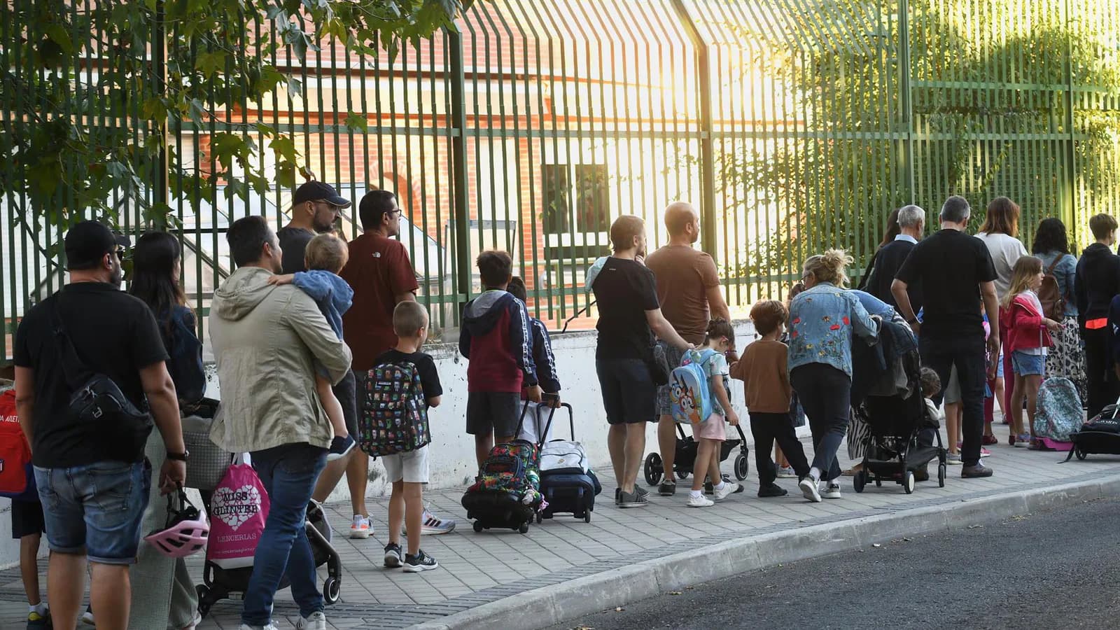 Piden un uso responsable de los grupos de WhatsApp de las escuelas