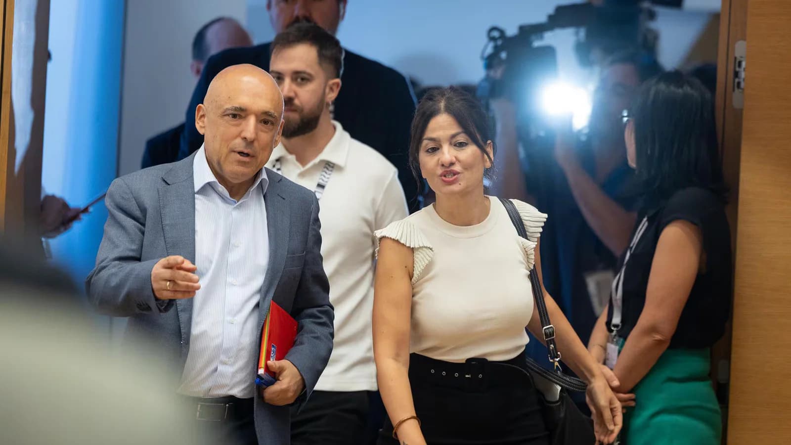Rego reclama al PP firmar el traslado de 500 niñas de Ceuta a la Península